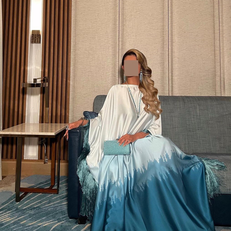 Gradients nyomtatású tasszes ruha, poliészter 95%+, hosszú szoknya, hosszú ujjú, magas hőmérsékletű feldolgozás, 2025 nyár