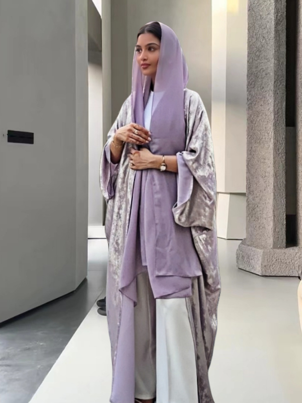 Rochie în stil cardigan, croială în formă de A, mâneci lungi, detaliu cu ștampilare termică, poliester cu elastan