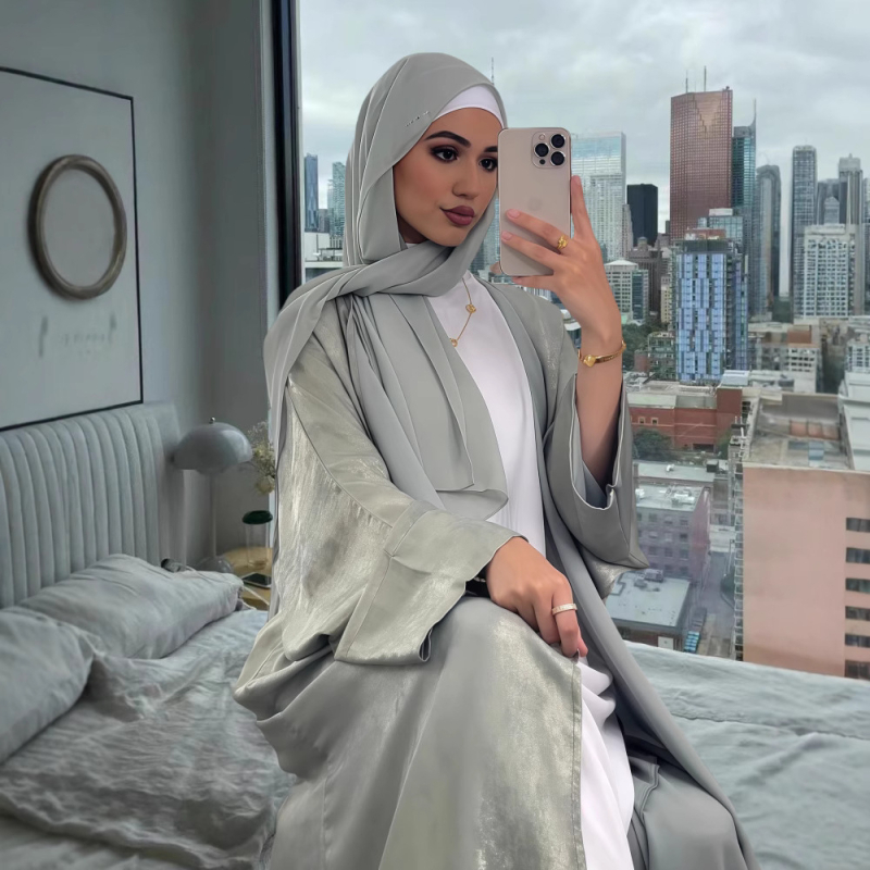 Rochie în stil cardigan, croială în formă de A, mâneci lungi, detaliu cu ștampilare termică, poliester cu elastan