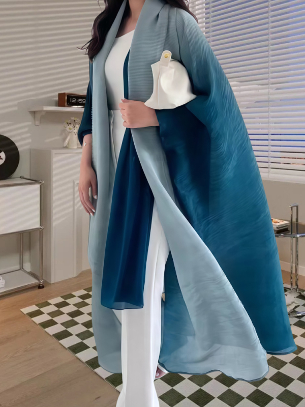 Rochie plisată în gradient - croială în linie A, mâneci lungi, fără guler, talie lejeră, poliester