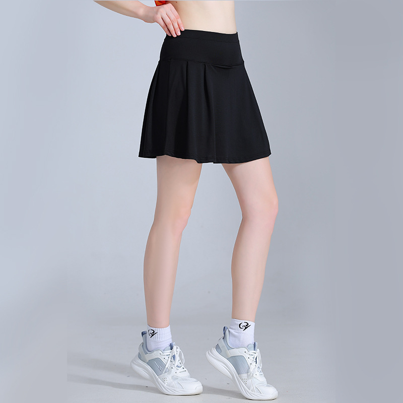 Suknja, jednobojna, ljetna poliester tkanina, pogodna za trčanje i stolni tenis/badminton.