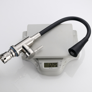 Кухненски смесител от неръждаема стомана, с керамичен диск клапан, матово шлифована повърхност, входове 1/2, 3/8 и 9/16, едноруко управление, въртящ се чучур