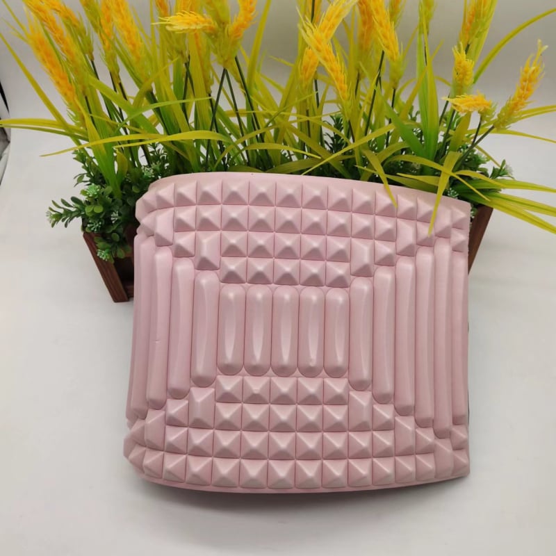 Μασάζ μαξιλάρι για οσφυϊκή ανακούφιση και διάταση της μέσης — αξεσουάρ γιόγκα με στήριξη οσφυών