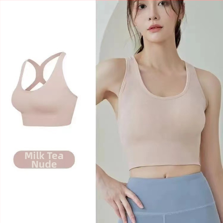 Nailoninis sportinis viršelis krūtinei be petnešių, 3/4 taurė, vidutinio formavimo, kvėpuojantis, sugeria prakaitą, moterims