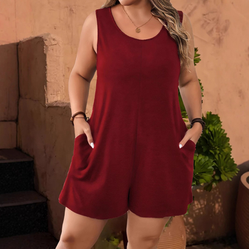 Гащеризон без ръкави с джобове, патчворк/колажен дизайн, полиестер-еластанова материя (≥95%), талия средна, права кройка, дължина 3/4, литературно ретро стил, пускано през пролетта на 2025 г.