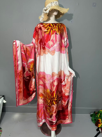 Μεγέθους Plus: Μουσουλμανικό Ρόμπα-Φόρεμα από Σατέν Ιμιτάσιο Μετάξι, Εκτύπωση, Μανίκια Τύπου Μπατ, Μήκος 3/4, Μακριά Φούστα