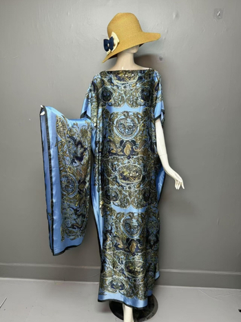 Γυναικεία μακριά ρόμπα-φόρεμα από συνθετικό σατέν, 95% πολυεστέρας, εκτύπωση, μανίκια 3/4, μακριά φούστα