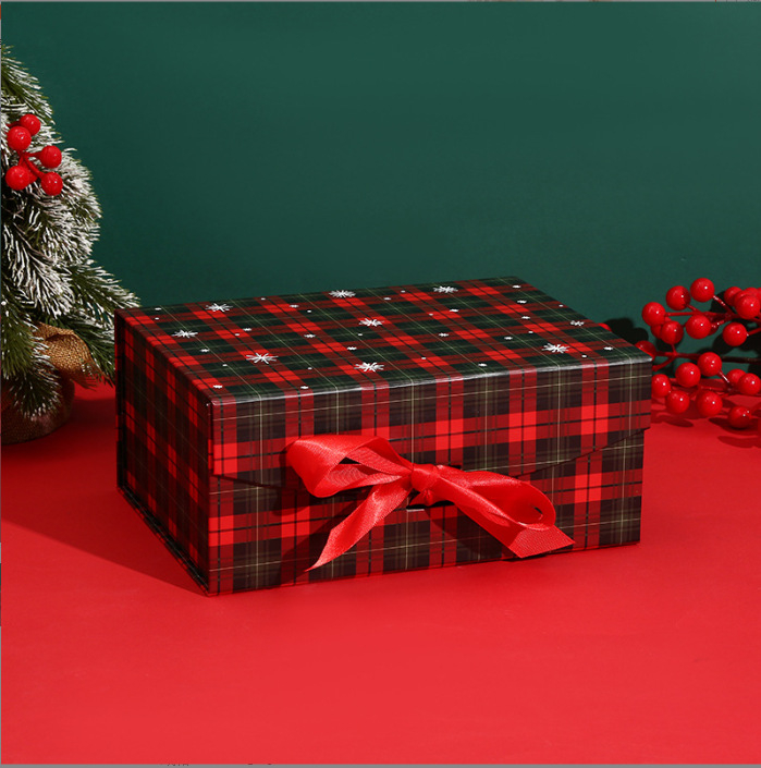 Магнитна сгъваема коледна подаръчна кутия, премиум декорация за Коледна вечер, материал: хартия; технология: печат; печат на лого: възможен; персонализиране: налично