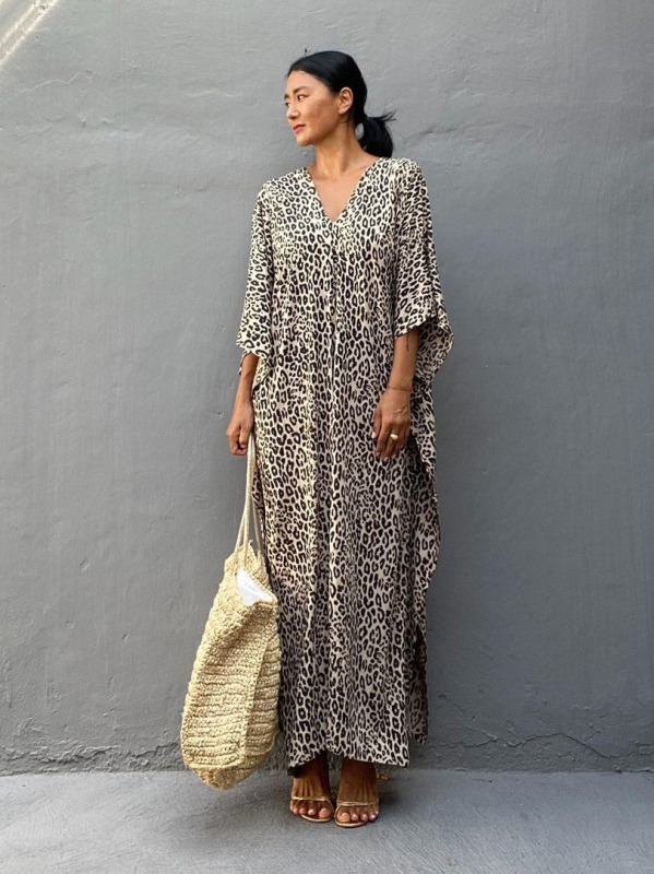 Leopardų spaudinio paplūdimio uždangalio marškiniai, laisvas kirpimas, saulės apsaugos dizainas, audinys Rayon su medvilnės pamušalu, 300 g MB255