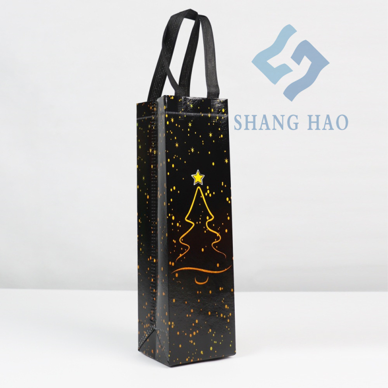 Чанта за едно шише вино – лазерно фолио върху нетъкан текстил, топлинен трансфер, моден стил, възможност за принт на лого, готов размер с персонализиране