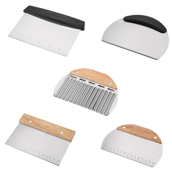 Universea nerūdijančio plieno miltų pjaustymo peilis su matavimo skale ir skraperiu – skirtas ryžių ritinėliams ir pusapvalių tortų pjaustymui