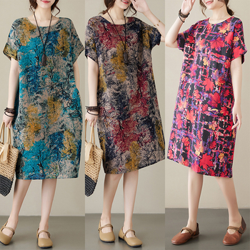 Kokvilnas un lina drukāta kleita ar apaļu kaklu, īsām piedurknēm, brīvu vidukli