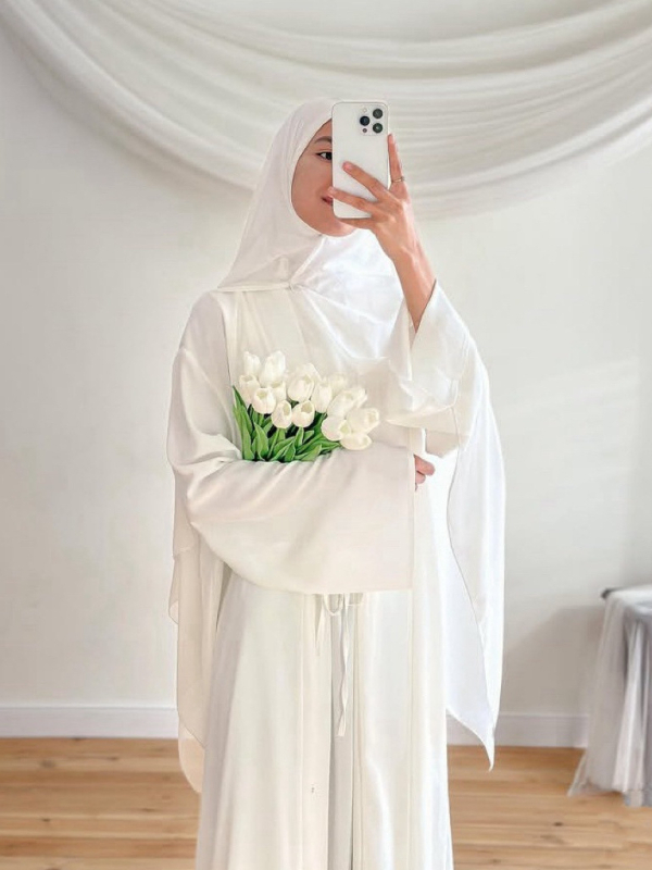 Set din două piese: cardigan și rochie — Poliester, 95%+, model tie-dye, mâneci lungi, fustă lungă
