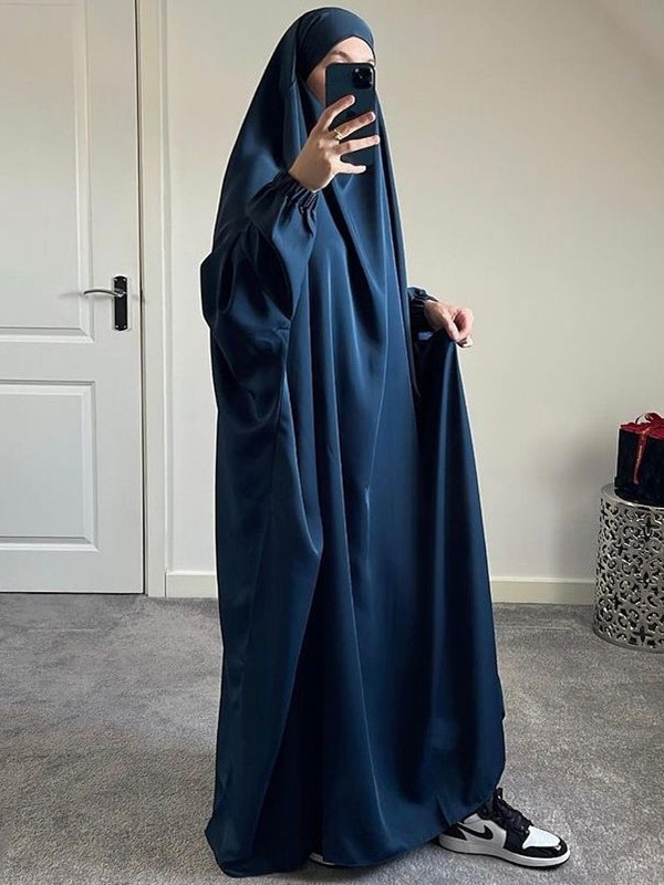 Női imaköntös ruha, laza szabás, hosszú ujjú, poliészter anyag, őszi 2023 kiadás