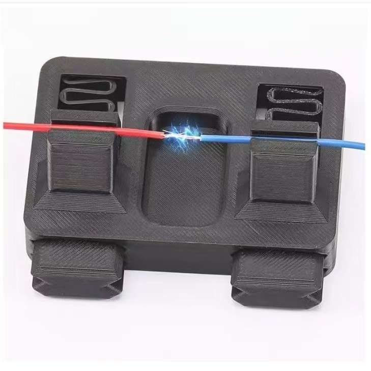 Elektrinių laidų suvirinimo laikiklis, PLA medžiaga, dažyta apdaila, logotipas atspausdintas, mechaninė gamyba, šiuolaikiškas minimalistinis stilius