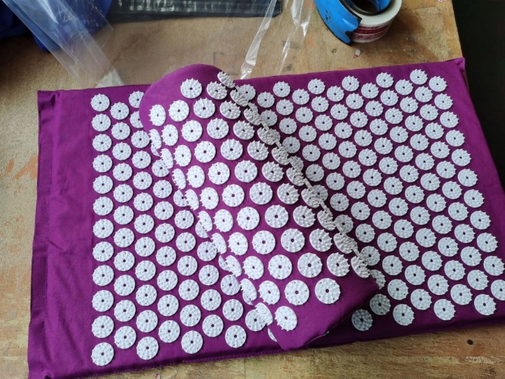 Akupunktúrás masszázs matrac — Anyag: ABS + pamut + szivacs; alkalmas munka cipőkhöz; minden évszakban használható