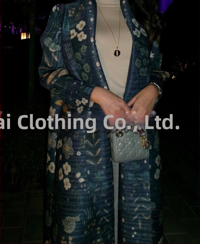 Plisuota moterų abaja su spausdintu raštu, laisvas kirpimas, ilgas rankovės, ilgas ilgis, poliesteris