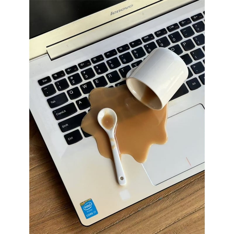 Galda dekoratīvā spēlīte ar zīda ziedu un tālruņa turētāju