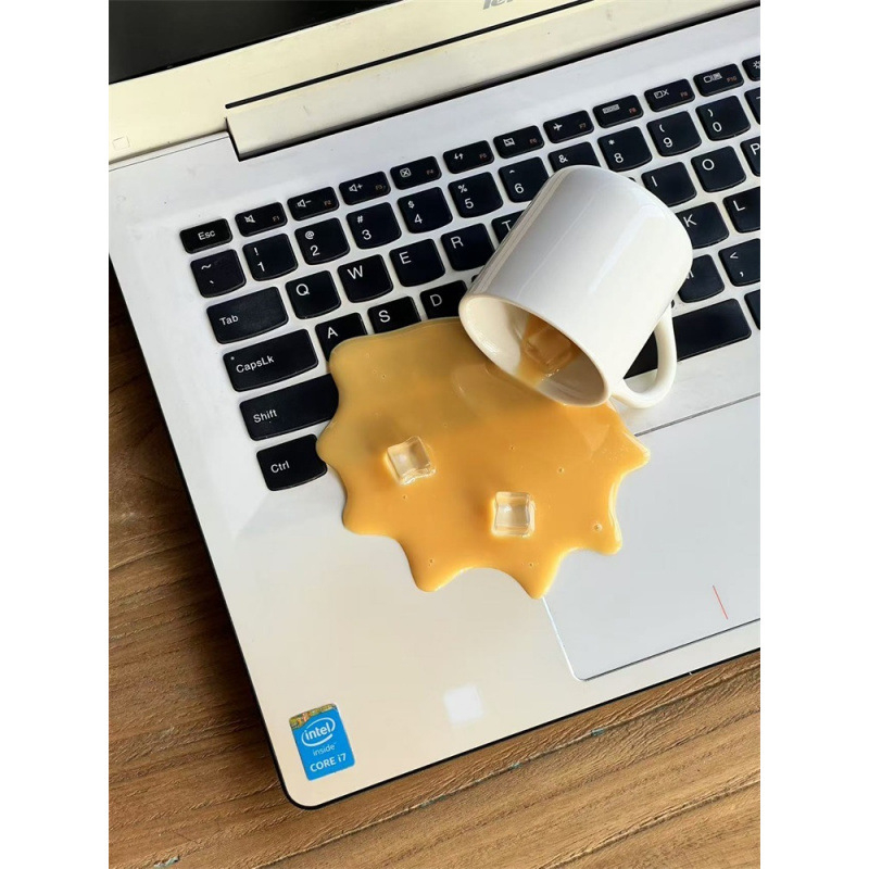 Galda dekoratīvā spēlīte ar zīda ziedu un tālruņa turētāju