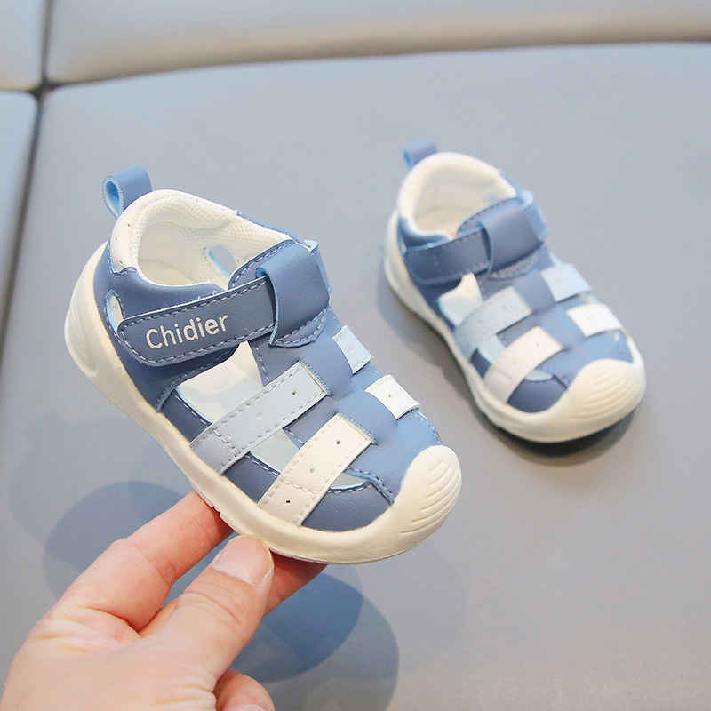 12–36 hónapos gyermekeknek való szandál, Ultrafilm bőr felsőrész, vízálló, lélegző, Velcro-zár