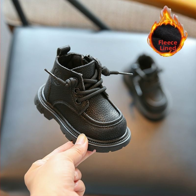 Uniszex gyerek bokacipő, alacsony szárú, műbőr felső, PVC talp, oldalsó cipzár, 1–3 éveseknek, téli/ősz/tavasz, anti-slip, textil talpbetét, brit stílus