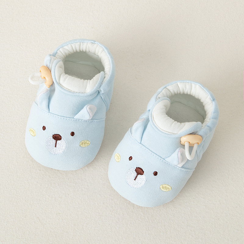 Óvodásoknak szóló cipő Cartoon dizájnnal, pamut felsőrész, csúszásmentes puha talp, légáteresztő, rugalmas pántos zárás, 12–36 hónapos korosztálynak