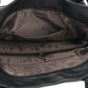 Long Yun Tassel válltáska valódi bőrből, vízszintes négyzet alakú, cipzáras záródás, belső zsebek: cipzáras zseb, zseb mobiltelefon, ID-zseb