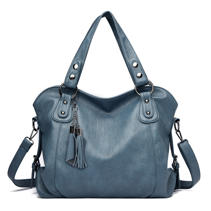 Long Yun Tassel válltáska valódi bőrből, vízszintes négyzet alakú, cipzáras záródás, belső zsebek: cipzáras zseb, zseb mobiltelefon, ID-zseb