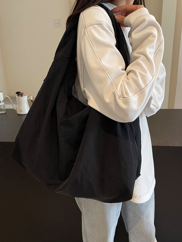 Pamutvászon tote táska, vízszintes négyszögletes forma, cipzár, belső telefonzseb, poliészter bélés