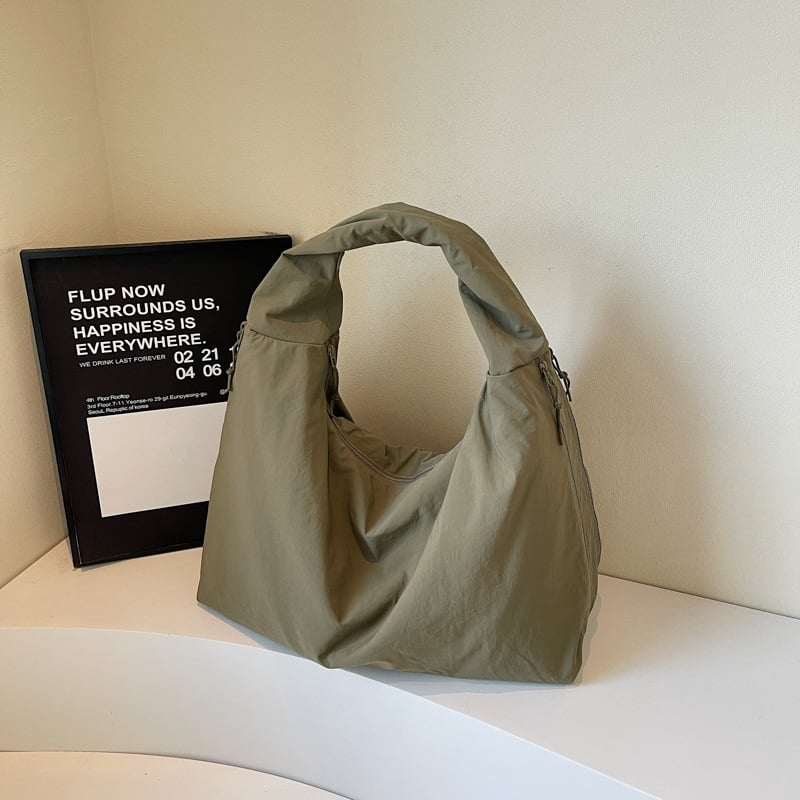 Pamutvászon tote táska, vízszintes négyszögletes forma, cipzár, belső telefonzseb, poliészter bélés