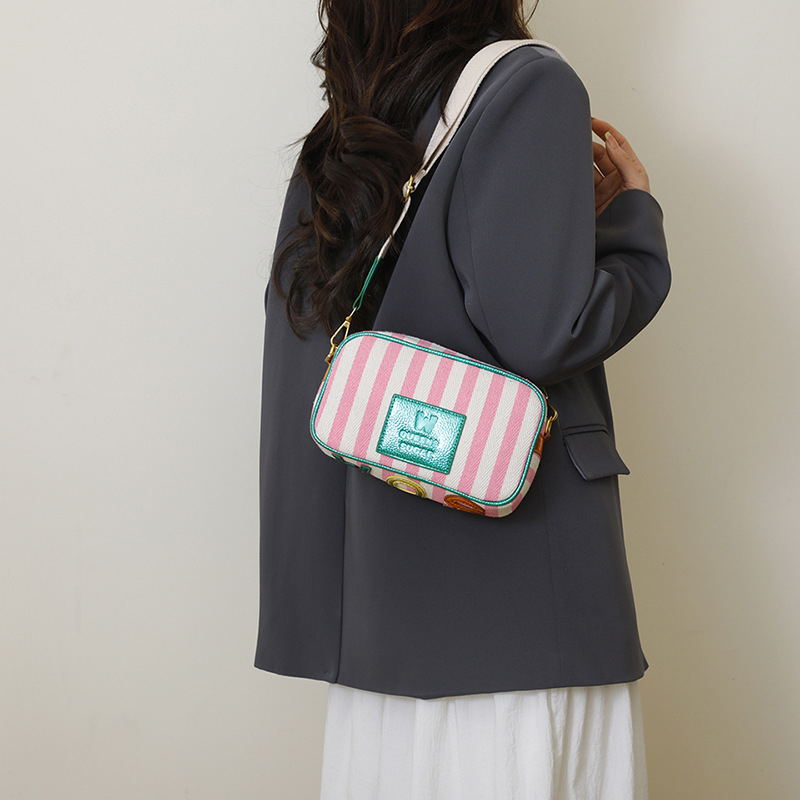 Geantă crossbody din canvas pentru femei, formă pătrată orizontală, închidere cu fermoar