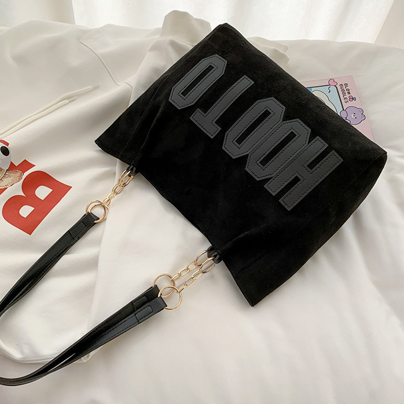 Чанта през рамо в стил месинджър - полиестер - хоризонтална квадратна форма - цип - средна твърдост