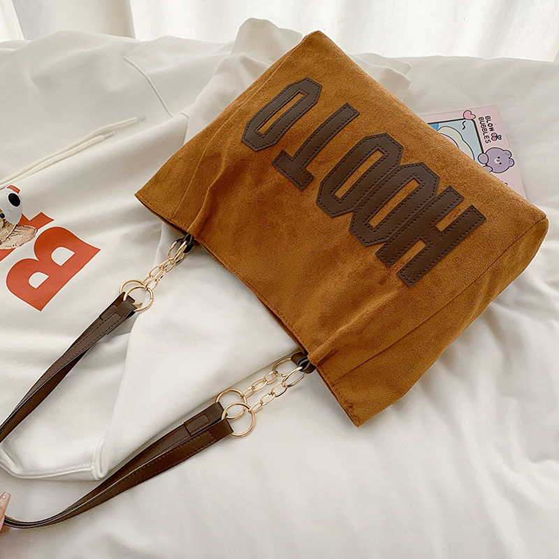 Чанта през рамо в стил месинджър - полиестер - хоризонтална квадратна форма - цип - средна твърдост