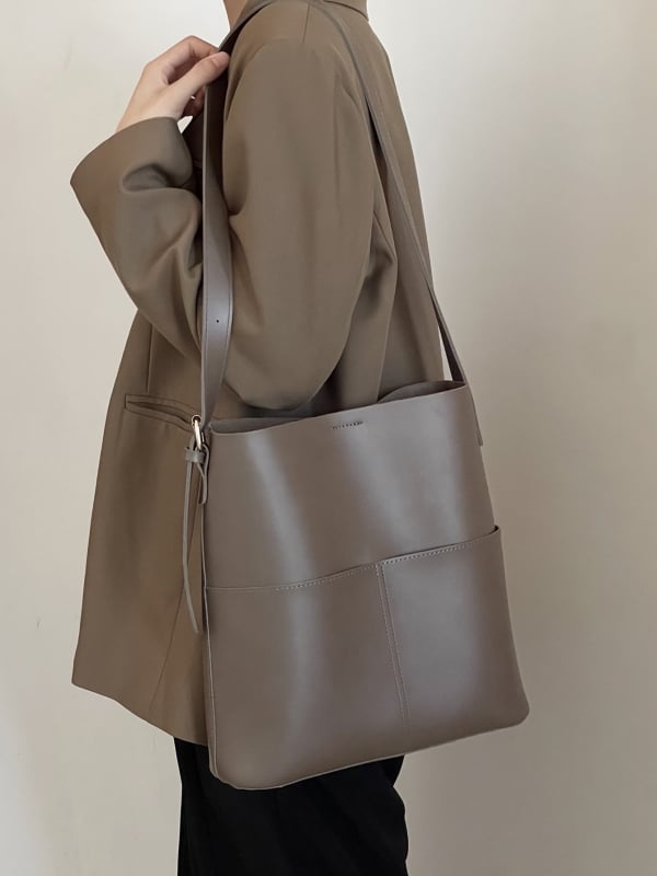 Geantă bucket bag pentru femei, material PU cu căptușeală PU, stil urban simplu, formă orizontală pătrată, Primăvara 2022