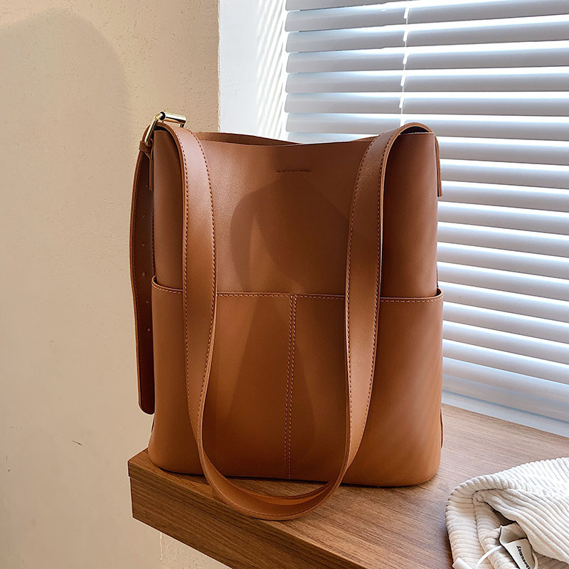 Geantă bucket bag pentru femei, material PU cu căptușeală PU, stil urban simplu, formă orizontală pătrată, Primăvara 2022
