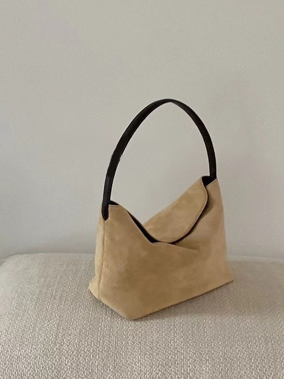 Utcai stílusú női plüss kézitáska mágneszárral és belső zsebekkel telefonhoz és cipzáras zsebbel