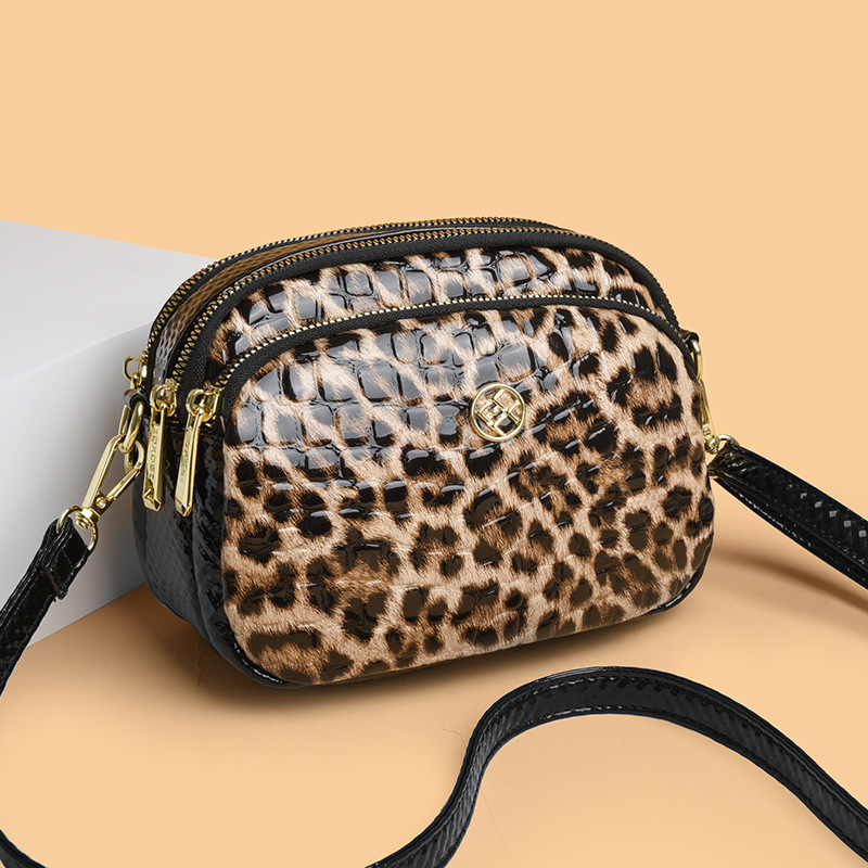 Чанта през рамо PU, урбанистичен стил, овална форма, цип затваряне, вътрешен джоб с цип и джоб за телефон