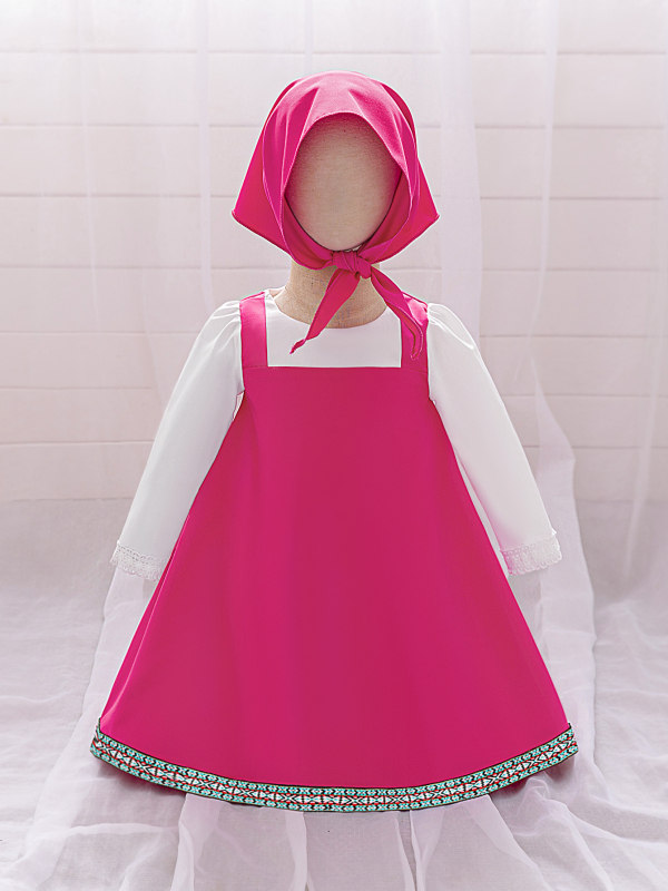 Rochie cosplay pentru fete cu imprimeu Masha și Ursul, material principal poliester 65% cu căptușeală din bumbac 35%, plisată, tratament cu enzime, pentru copii 3–8 ani