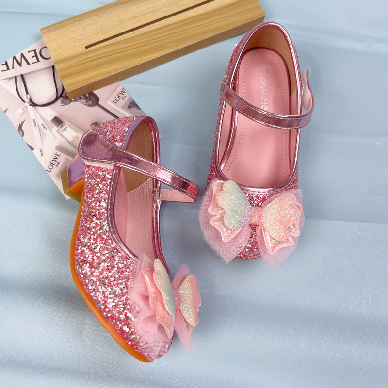 Lányoknak szóló balerina cipő csillogó felsőrészű, sequin szövet, PU bélés és talpbetét, bőr talp, Velcro-zár