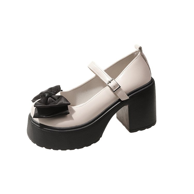 Παπούτσια Mary Jane, PU επάνω μέρος, στρογγυλή μύτη, τακούνι 6-8 εκ., κλείσιμο με αγκράφα, καουτσούκ σόλα