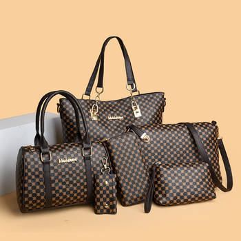 Női PU táska, anyuka‑gyermek stílusú, oldalfali és kereszt váll, vízszintes négyzet alakú, cipzáras záródás, belső rekeszek: cipzáras zseb, telefonzseb, személyazonosító zseb