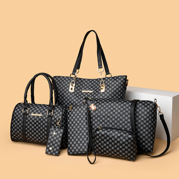 Női PU táska, anyuka‑gyermek stílusú, oldalfali és kereszt váll, vízszintes négyzet alakú, cipzáras záródás, belső rekeszek: cipzáras zseb, telefonzseb, személyazonosító zseb