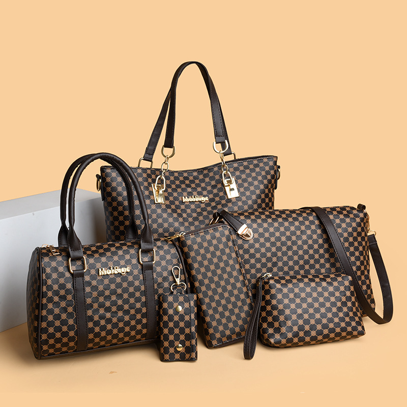 Női PU táska, anyuka‑gyermek stílusú, oldalfali és kereszt váll, vízszintes négyzet alakú, cipzáras záródás, belső rekeszek: cipzáras zseb, telefonzseb, személyazonosító zseb