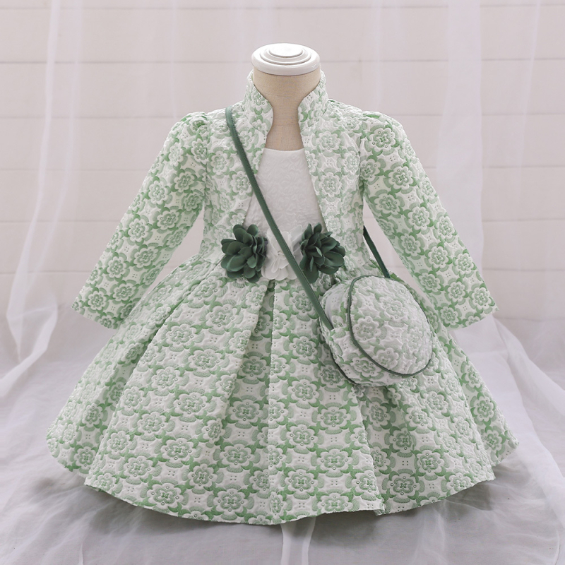 Set trei piese pentru bebeluți: rochie cu mâneci lungi, palton și geantă; material amestec poliester-bumbac, spălare enzimatică; 65% poliester, căptușeală 65% bumbac; pentru fete 1–3 ani; pentru toate anotimpurile.