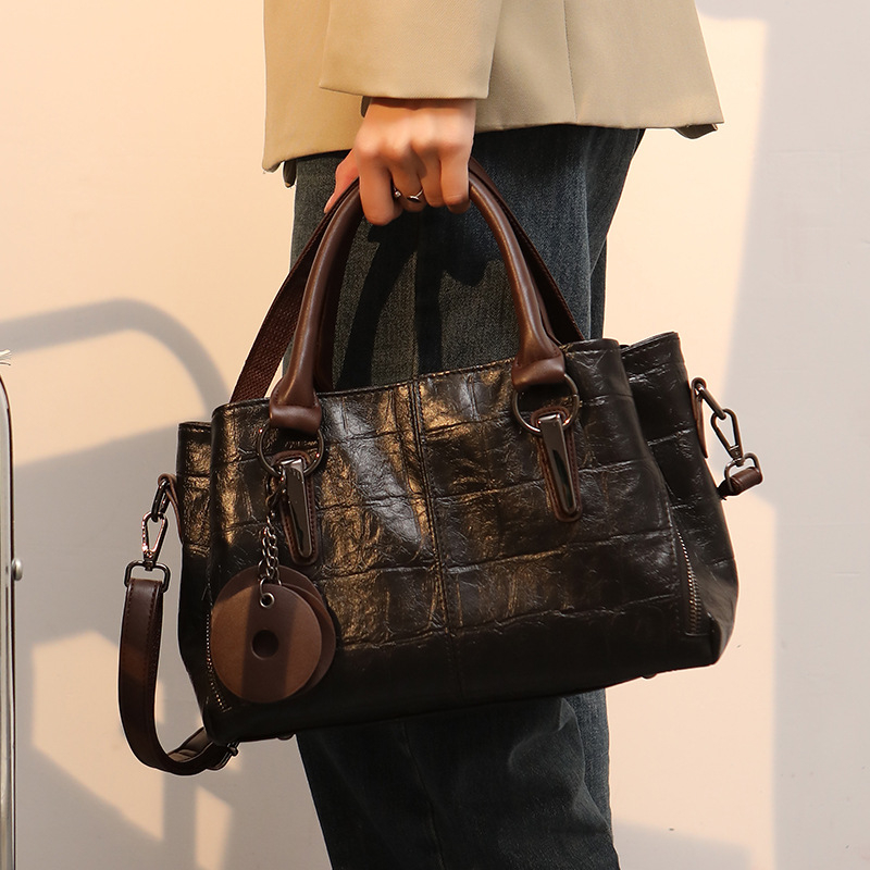 Torba Crossbody nalik jastuku – PU materijal, Boston stil, vodoravni kvadratni oblik, zatvaranje zipom, unutarnji džepovi