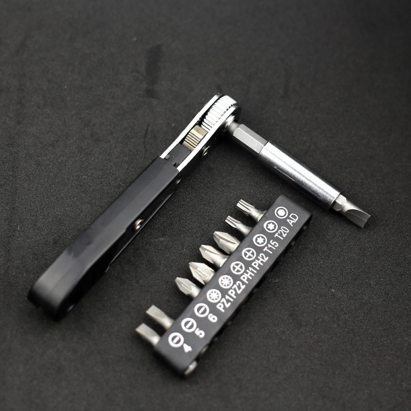 Chiyue 36-зъбен двупосочен трещоточен ключ с бит драйвер, Hex и Torx битове, хром-ванадий стомана, галванизиран, тегло 0.2