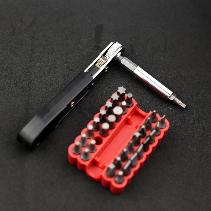 Chiyue 36-зъбен двупосочен трещоточен ключ с бит драйвер, Hex и Torx битове, хром-ванадий стомана, галванизиран, тегло 0.2