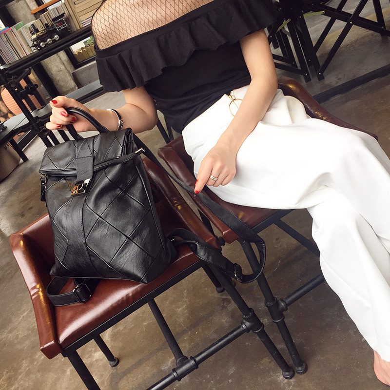 Γυναικείο PU σακίδιο με street τάση, μεγάλη χωρητικότητα, εσωτερικά διαμερίσματα: κρυφή θήκη, θήκη για κινητό και ID, ανθεκτικό στην κλοπή, κλείσιμο με λουκέτο, άνοιξη 2025