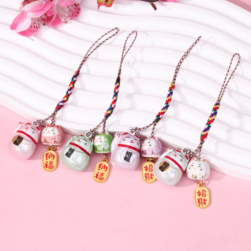 Telefonfüggő medál karikatúra kis állat motívummal, fém, sütőfestékkel bevont felület, Boting márka, 2025 nyár