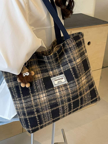 Вълнена клетъчна Tote чанта с цип, джоб за телефон, вътрешен джоб тип патч, двойни презрамки, пролет 2024